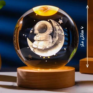 چراغ خواب مدل گوی کریستال 3D طرح فضانورد روی ماه